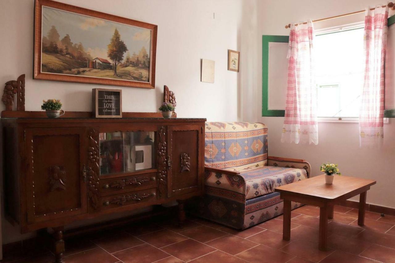 Oasis Atlántico: rincón secreto al pie de los senderos Azano Exterior foto